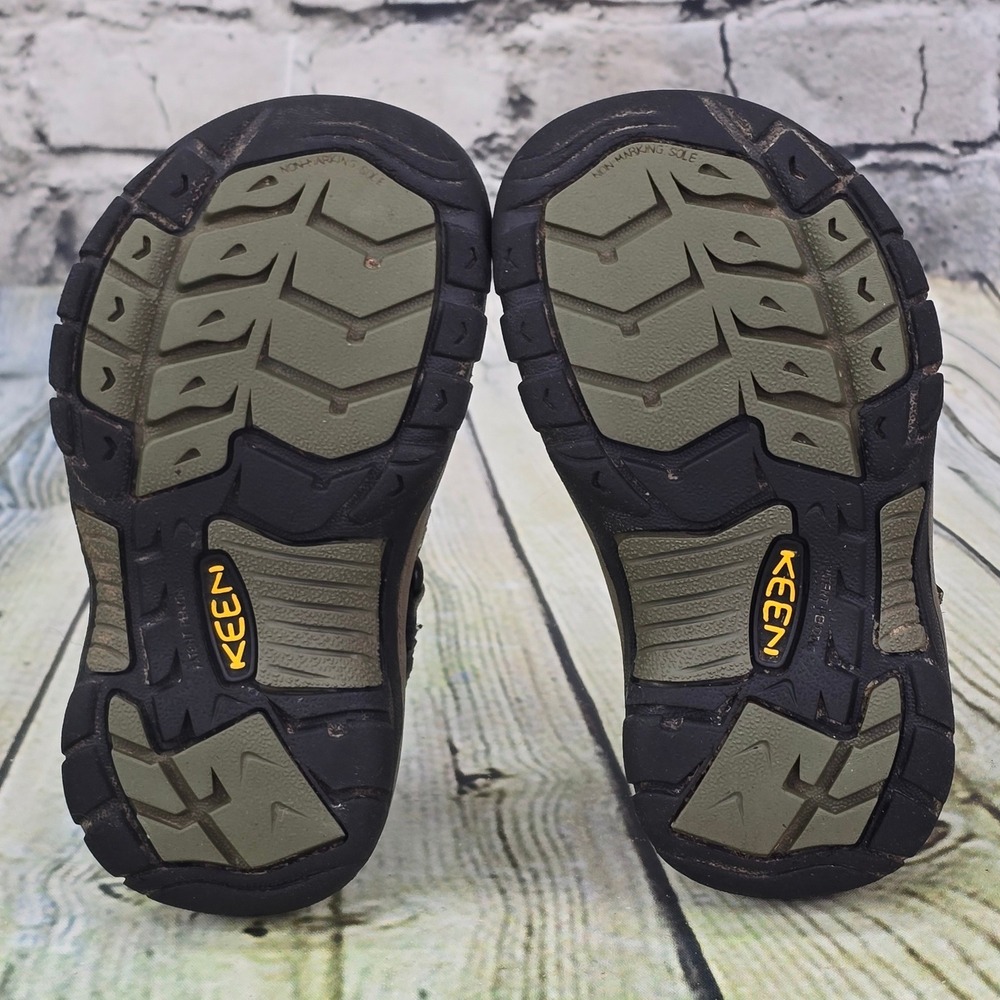 Keen Newport H2 Sandals Toddler Boys 9 Black Stone Waterproof Hiking Water Shoes - Picture 8 of 10